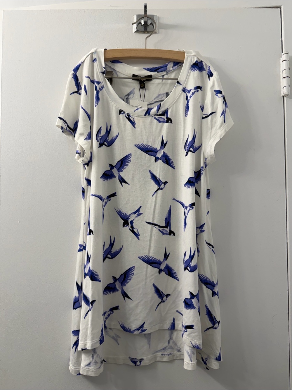 Cupio - NWT - Women's White Tee with Blue Bird Print